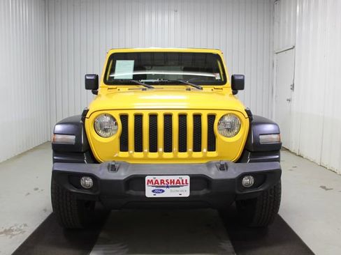 Used 2019 Jeep Wrangler Sport AWD/4WD image 2