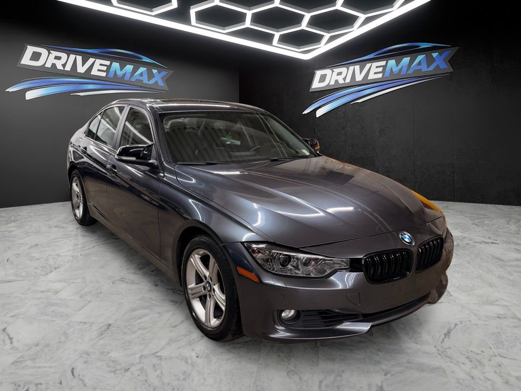 Used 2014 BMW 328i xDrive Sedan AWD/4WD image 3