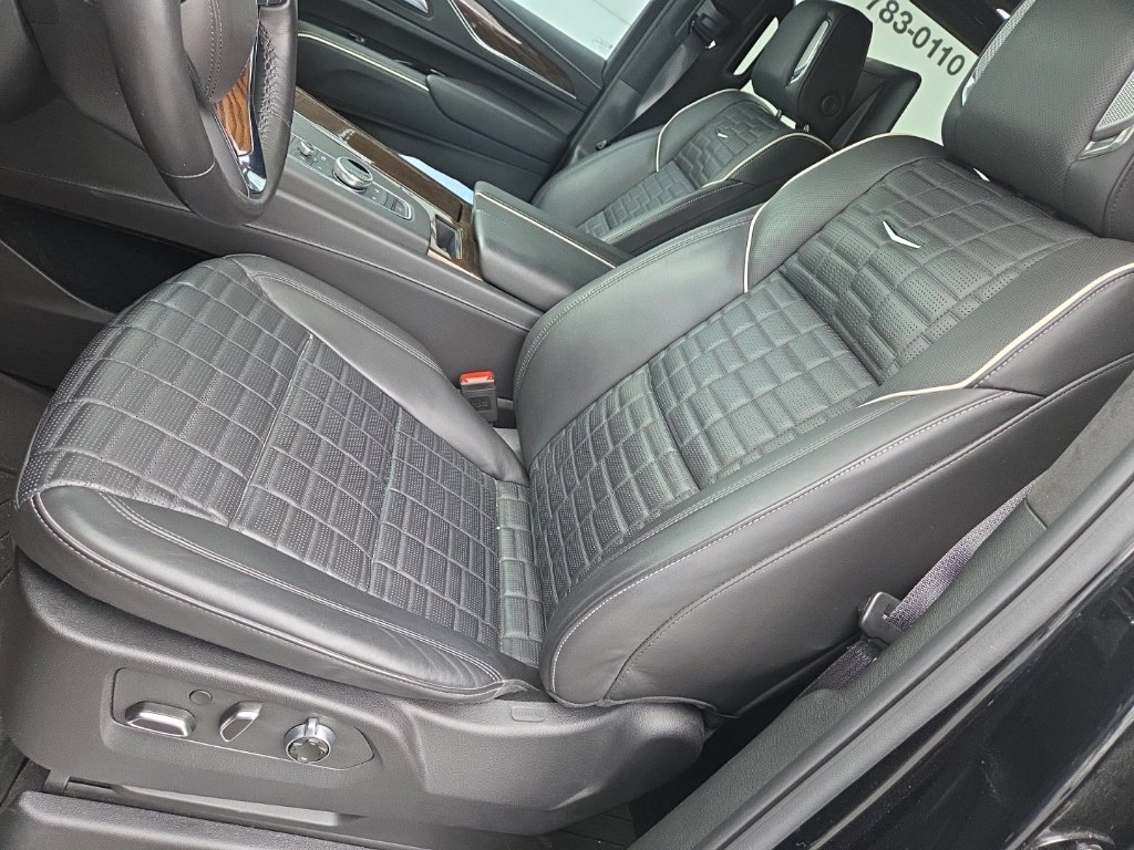 Used 2024 Cadillac Escalade ESV Sport Platinum w/ LPO, ONYX Package AWD/4WD image 6