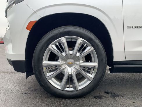 Used 2023 Chevrolet Suburban High Country w/ Premium Package 2 image 19