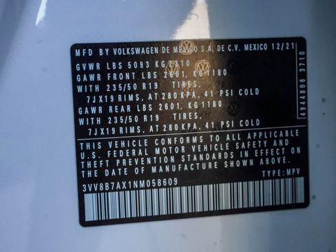 Used 2022 Volkswagen Tiguan SE R-Line image 34