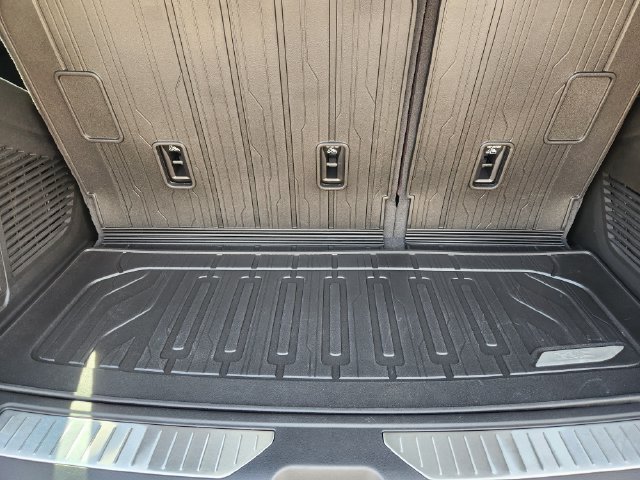 Used 2026 GMC Yukon Denali Ultimate w/ LPO, Floor Liner Package AWD/4WD image 35