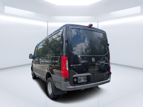 Used 2024 Mercedes-Benz Sprinter 3500 image 5