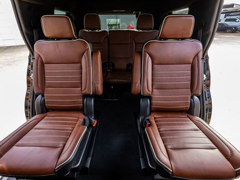 Used 2023 GMC Yukon Denali Ultimate image 37