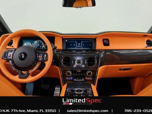 Used 2023 Rolls-Royce Cullinan Black Badge w/ Driver's Package image 40