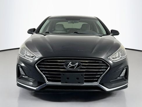 Used 2018 Hyundai Sonata SE FWD image 2