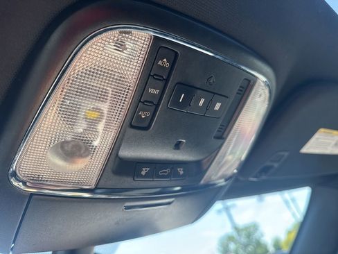 Used 2019 Jeep Grand Cherokee Altitude AWD/4WD image 26