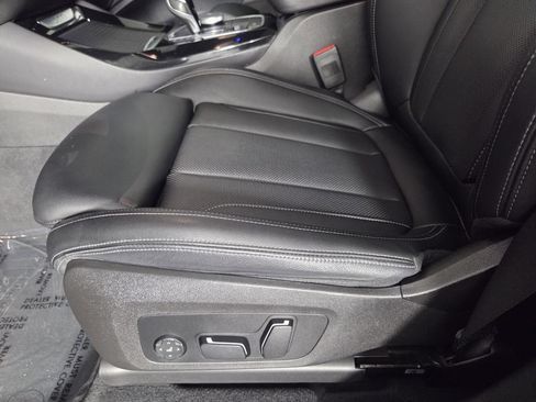 Used 2024 BMW X3 sDrive30i w/ Convenience Package RWD image 11