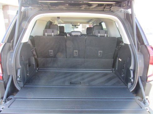 Used 2025 Ford Expedition Platinum AWD/4WD image 40