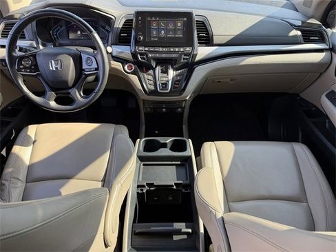 Used 2023 Honda Odyssey Touring image 11