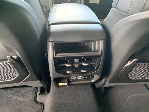 New 2025 Jeep Grand Cherokee Limited w/ Black Appearance Package image 64