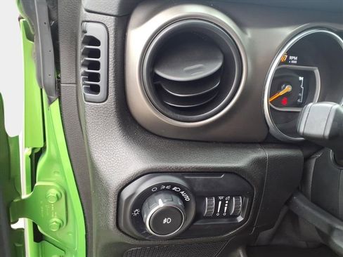 Used 2019 Jeep Wrangler Unlimited Sport S image 25