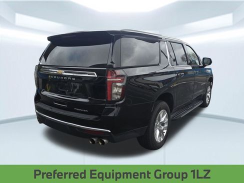 Used 2024 Chevrolet Suburban Premier AWD/4WD image 4