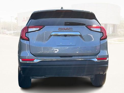 Used 2023 GMC Terrain SLT image 5