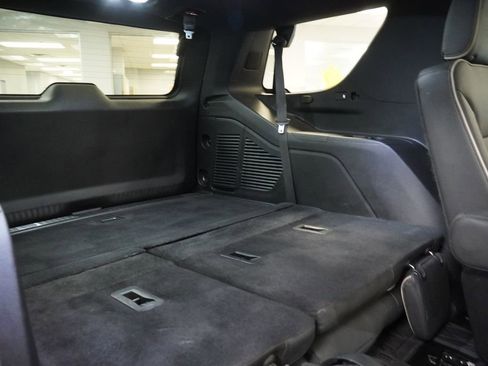 Used 2024 Chevrolet Tahoe Premier w/ Premium Package 2 AWD/4WD image 38