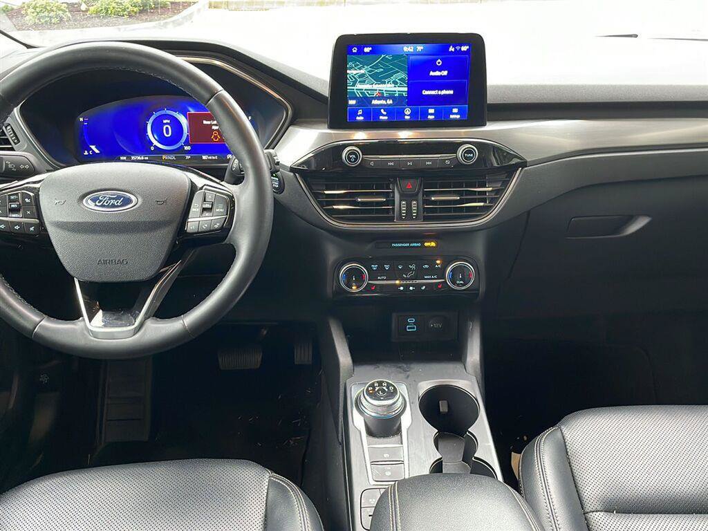 Used 2022 Ford Escape Titanium w/ Class II Trailer Tow Package AWD/4WD image 7