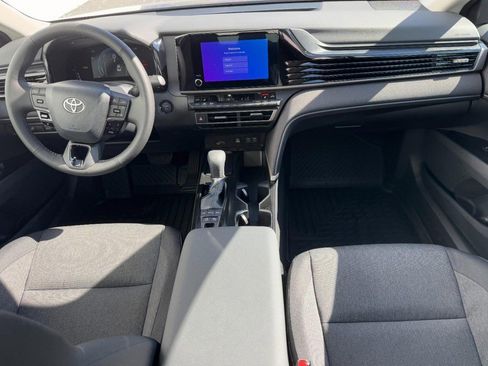 New 2026 Toyota Camry Hybrid FWD image 6