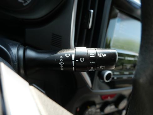 Used 2023 Subaru Forester AWD/4WD image 33