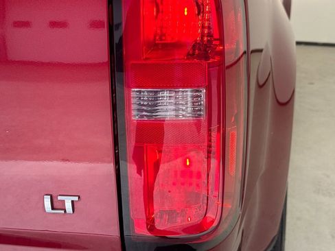 Used 2018 Chevrolet Colorado LT w/ LT Convenience Package RWD image 31