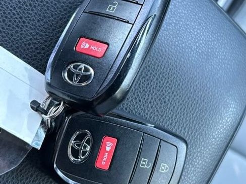 Certified 2024 Toyota Tacoma SR5 AWD/4WD image 80