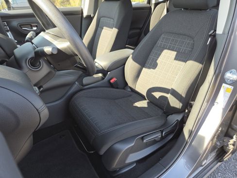 Certified 2025 Honda HR-V LX image 26