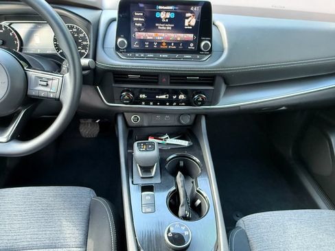 Used 2023 Nissan Rogue SV AWD/4WD image 14