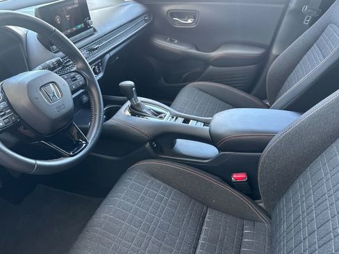 Certified 2025 Honda HR-V Sport image 12
