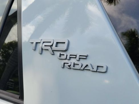 Used 2022 Toyota 4Runner TRD Off-Road Premium w/ Moonroof Package AWD/4WD image 6