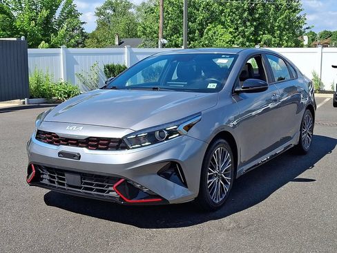 Used 2023 Kia Forte GT-Line w/ GT-Line Premium Package FWD image 3