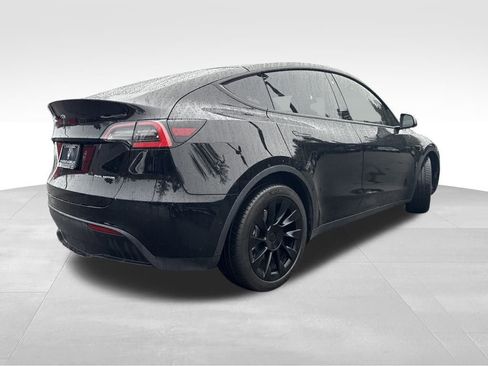 Used 2020 Tesla Model Y Long Range image 8