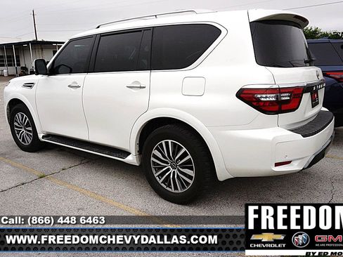 Used 2024 Nissan Armada SL w/ Captain's Chairs Package RWD image 5