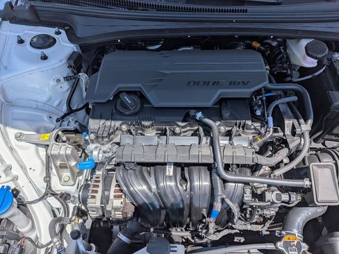 New 2026 Hyundai Elantra Sport FWD image 32