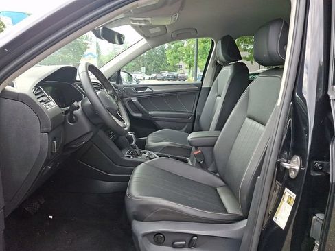 Used 2023 Volkswagen Tiguan SE AWD/4WD image 14