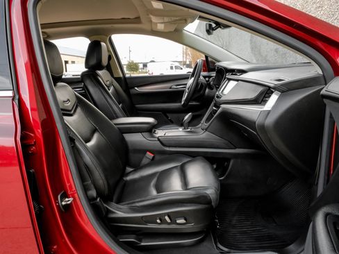 Used 2017 Cadillac XT5 Premium Luxury FWD image 35