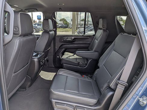Certified 2025 Chevrolet Tahoe Premier RWD image 13