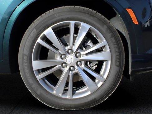 Used 2025 Cadillac XT6 Premium Luxury image 22