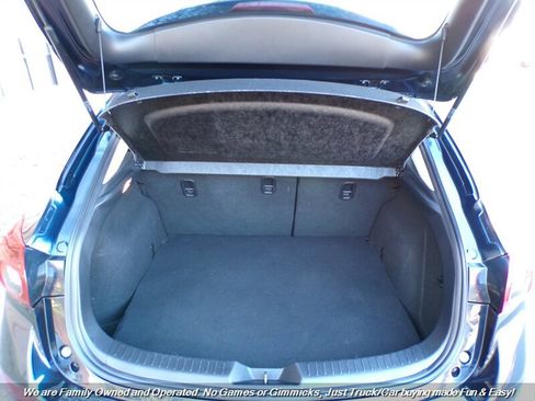 Used 2014 MAZDA MAZDA3 i Sport image 9