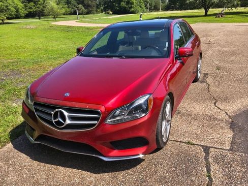 Used 2014 Mercedes-Benz E 350 Sedan image 1