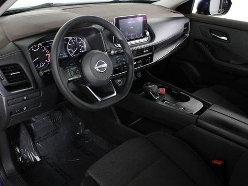 Certified 2023 Nissan Rogue SV FWD image 18