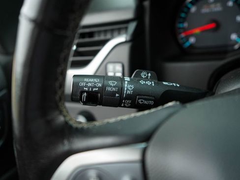 Used 2019 Chevrolet Tahoe LT w/ Luxury Package AWD/4WD image 34