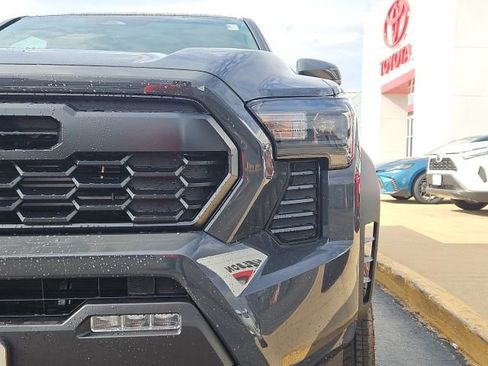 New 2025 Toyota Tacoma TRD Off-Road image 3