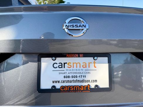 Used 2022 Nissan Altima 2.5 SV FWD image 12