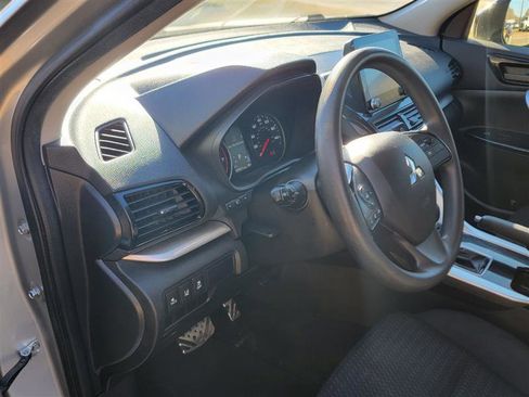 Used 2022 Mitsubishi Eclipse Cross LE image 12