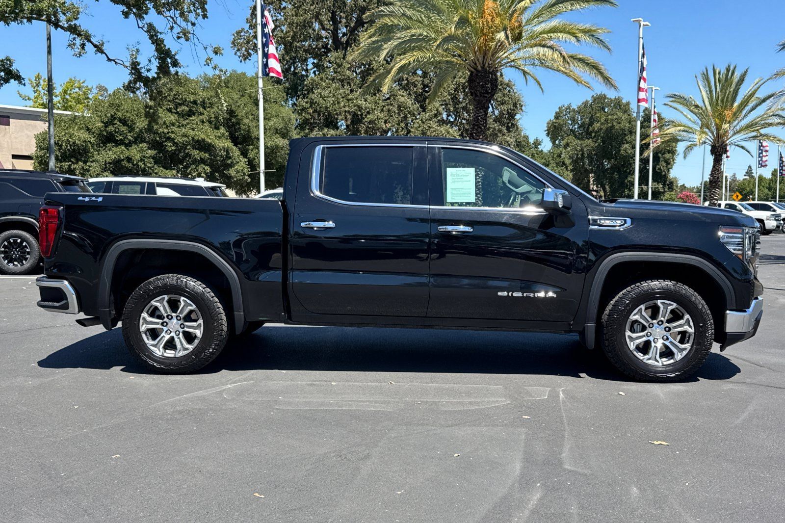 Certified 2025 GMC Sierra 1500 SLT AWD/4WD image 2