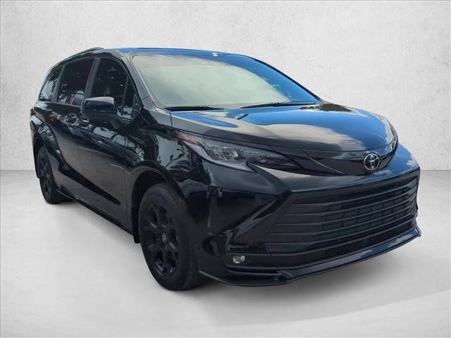 New 2026 Toyota Sienna XLE Woodland Edition AWD/4WD image 3