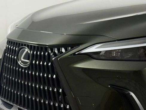 Used 2025 Lexus NX 350h AWD image 14