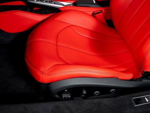 Used 2021 Ferrari F8 Tributo image 22