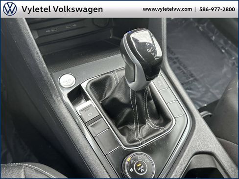 Certified 2022 Volkswagen Tiguan SE image 29