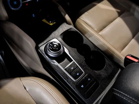 Used 2020 Ford Escape SEL image 22