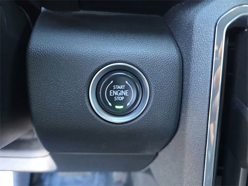 Used 2025 GMC Acadia Elevation image 27